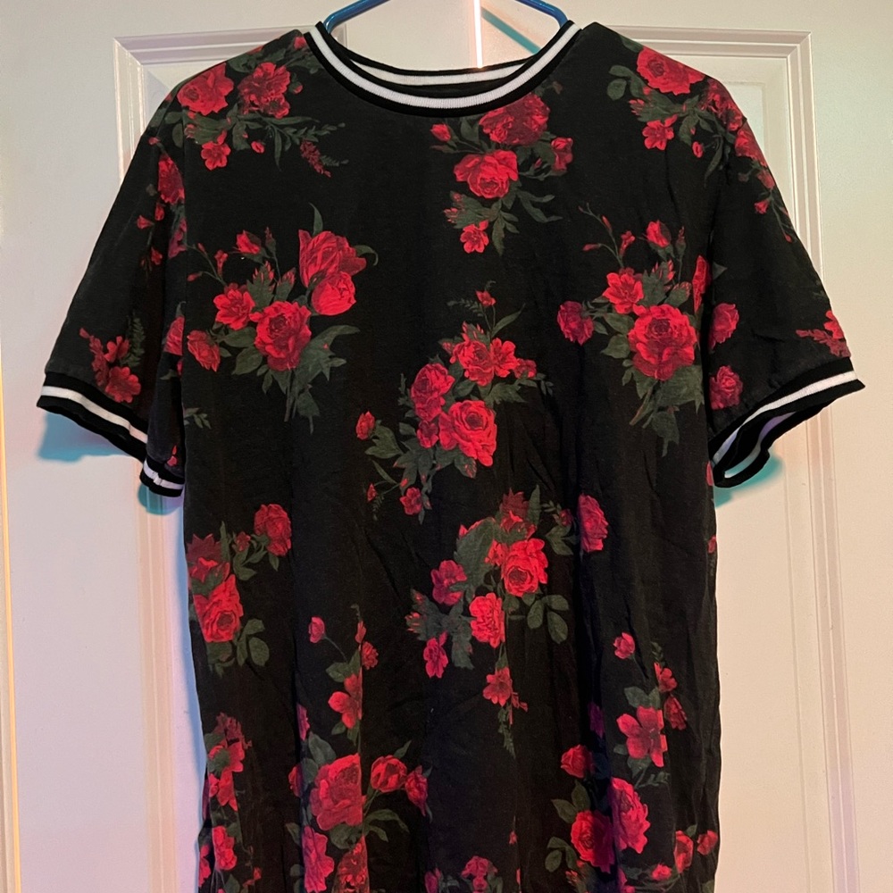 Red Roses Floral Shirt (M)